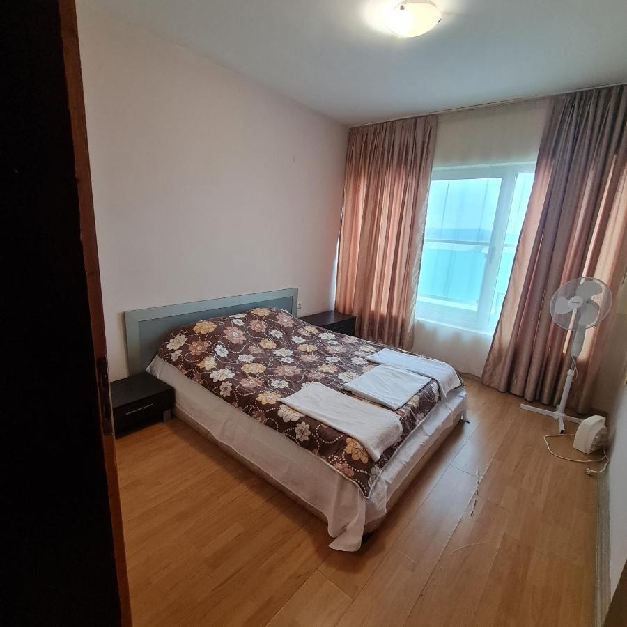 Appartement Елка à Burgas Extérieur photo