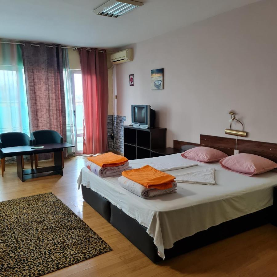 Appartement Елка à Burgas Extérieur photo
