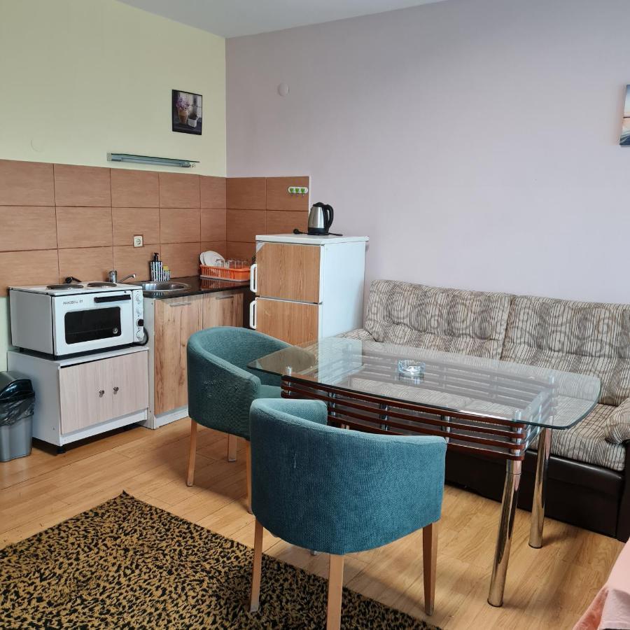 Appartement Елка à Burgas Extérieur photo