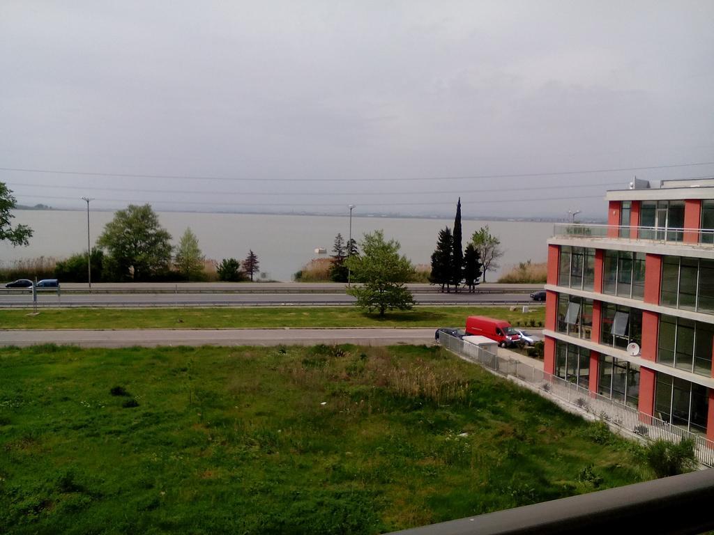 Appartement Елка à Burgas Extérieur photo