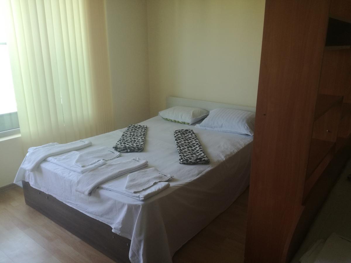 Appartement Елка à Burgas Extérieur photo